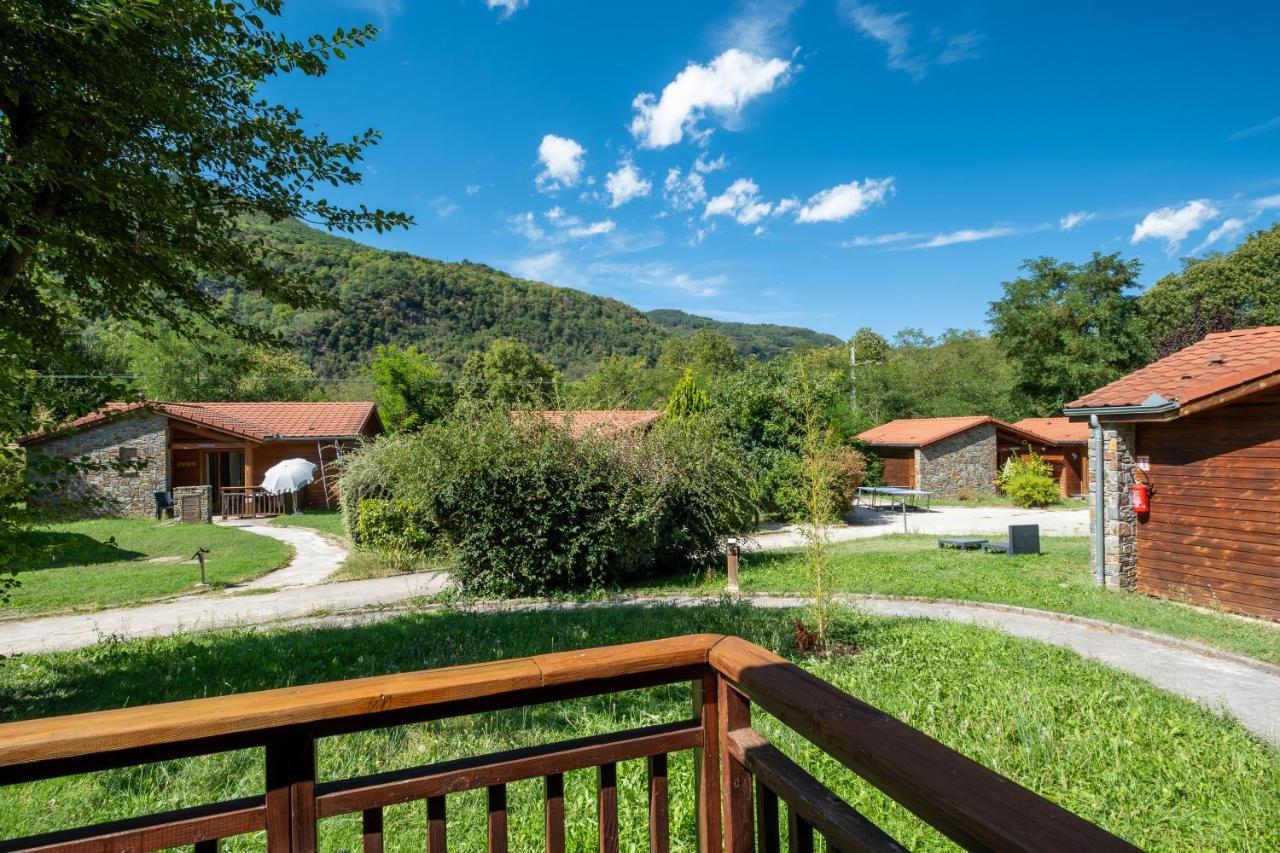 Le Hameau Du Comte De Foix - 11 Chalets En Ariege Mercus-Garrabet Kültér fotó