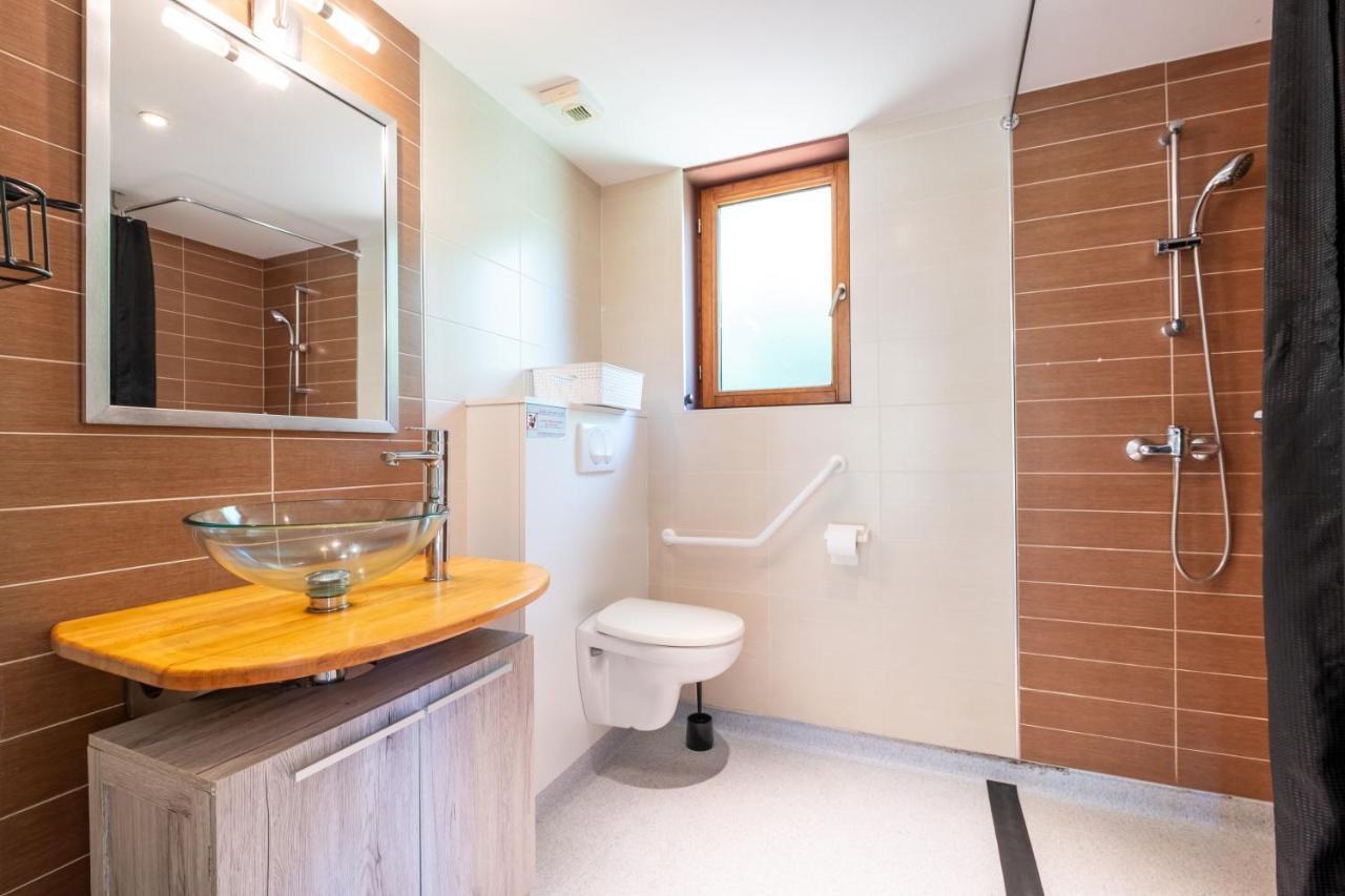 Le Hameau Du Comte De Foix - 11 Chalets En Ariege Mercus-Garrabet Kültér fotó