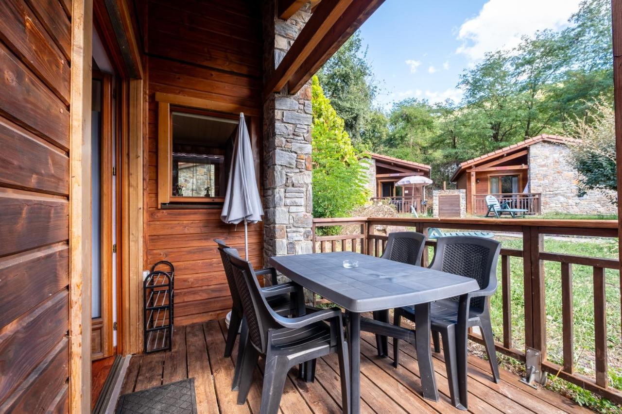 Le Hameau Du Comte De Foix - 11 Chalets En Ariege Mercus-Garrabet Kültér fotó